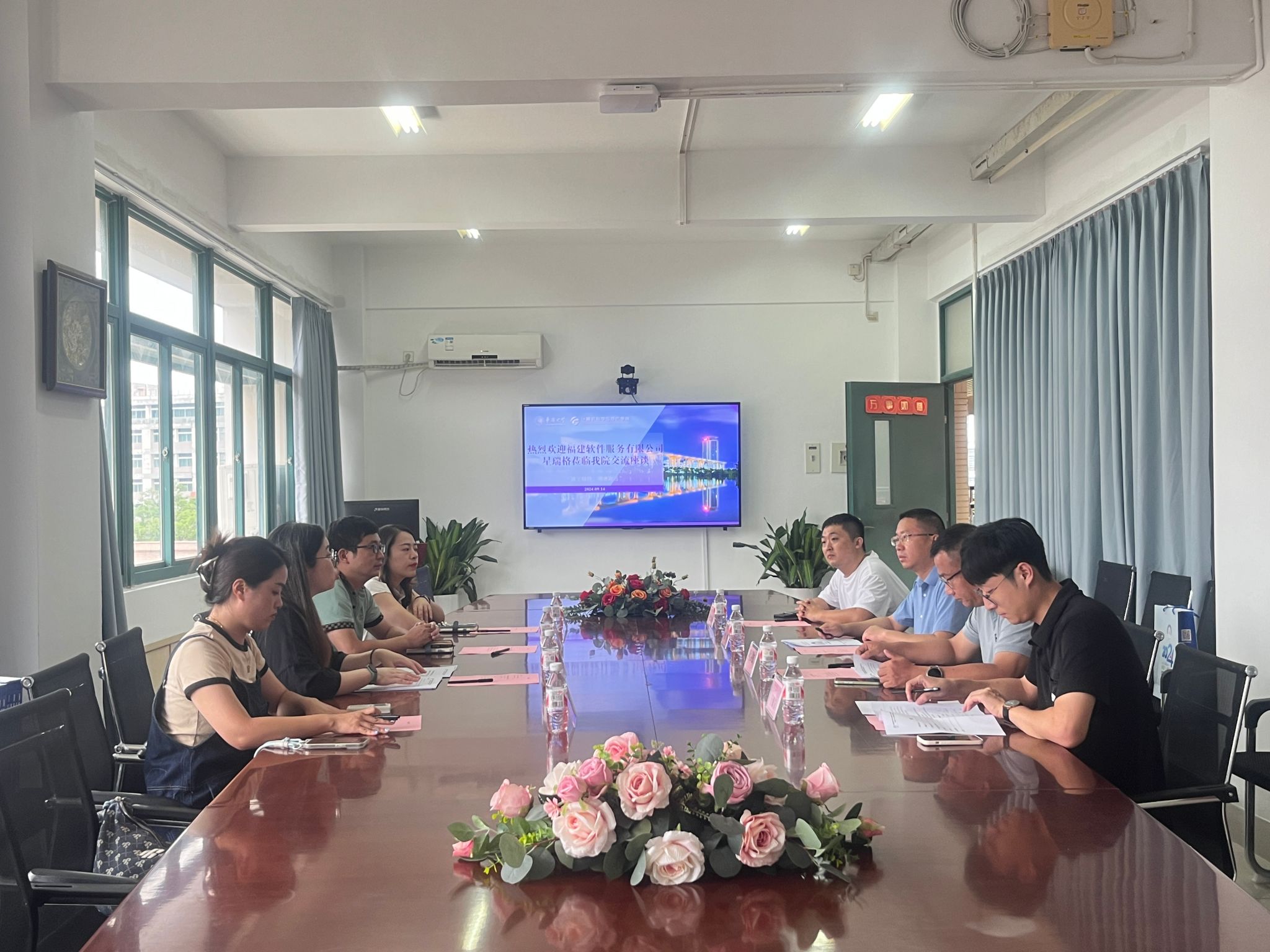 海峽兩岸信息服務(wù)創(chuàng)新大賽暨福建省計(jì)算機(jī)軟件設(shè)計(jì)大賽走進(jìn)我院 深化產(chǎn)教融合，共育軟件開(kāi)發(fā)新秀